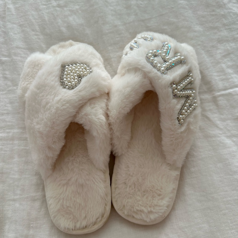 MRS. Bride to be / bridal Fuzzy White Slippers with Pearl Accents